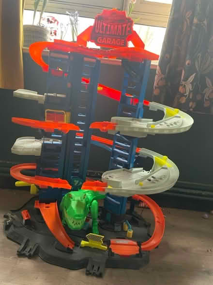 Photo of free Hot Wheels Ultimate Garage (SE1) #4