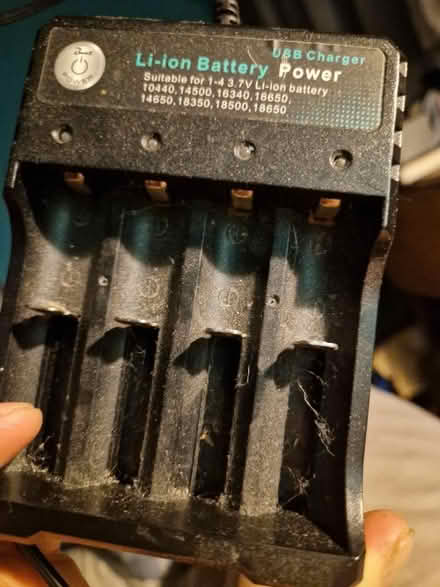 Photo of free USB charger for AA batteries (Wigmore HR6) #2