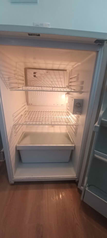 Photo of free Old (Vintage!) Fridge, good working order (Dyke Road area BN1) #4