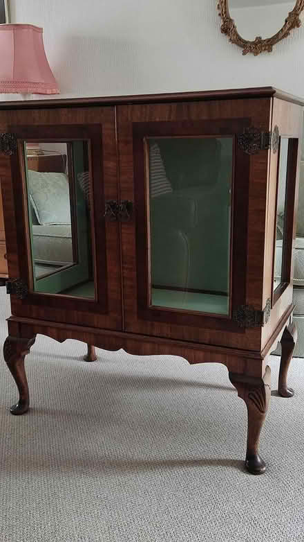 Photo of free Display cabinet (Kendal LA9) #4