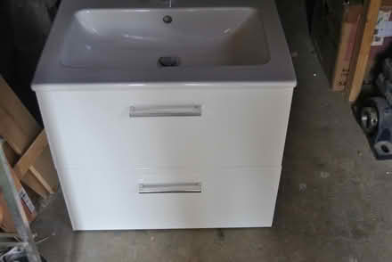 Photo of free wall mounted wash basin (danbury CM3) #2