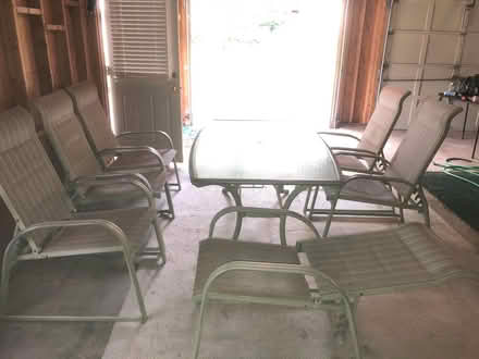 Photo of free Patio Table and 6 Chairs (Herndon near Route 7 & SR 286) #1