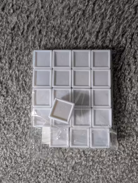 Photo of free 20x small plastic jewellery cases (Glasgow G44) #1