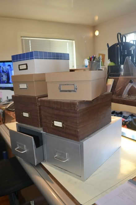 Photo of free photo/card boxes (Gardena) #1
