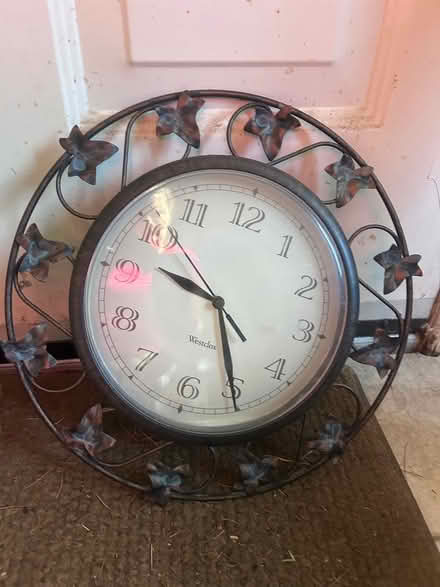 Photo of free Orchid supplies, clock (Palmyra) #2
