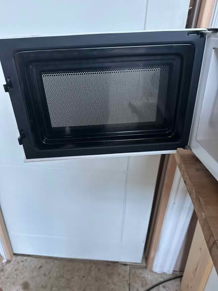Photo of free Microwave oven (Se6 2ha) #4