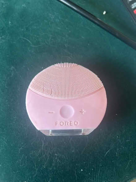 Photo of free Fake Foreo face scrubber (Park street st albans AL2) #1