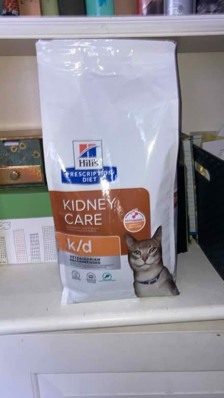 Photo of free Hills kidney diet dry cat food (Streatham) #1