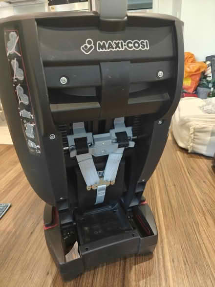 Photo of free Kids car chair (W3 8FB) #2