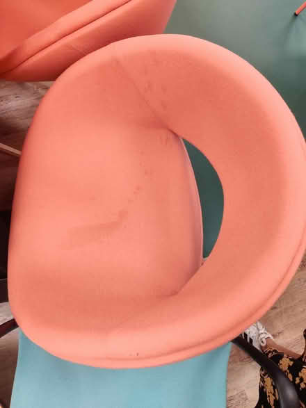 Photo of free Round upholstered chair (WC2R 1HH) #3