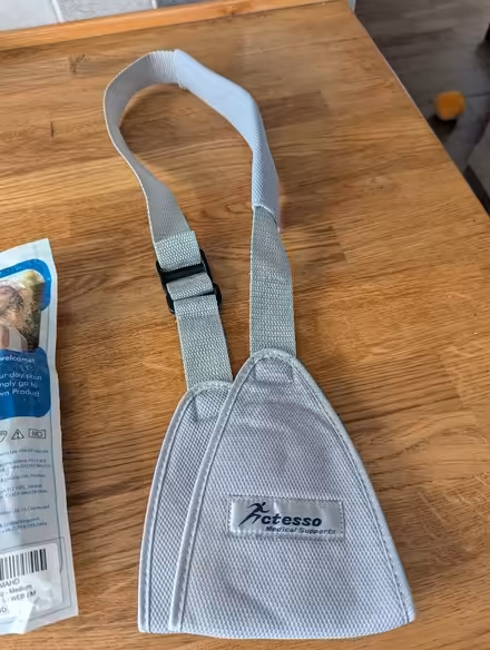 Photo of free Adjustable arm sling (Grangeway area NN10) #3