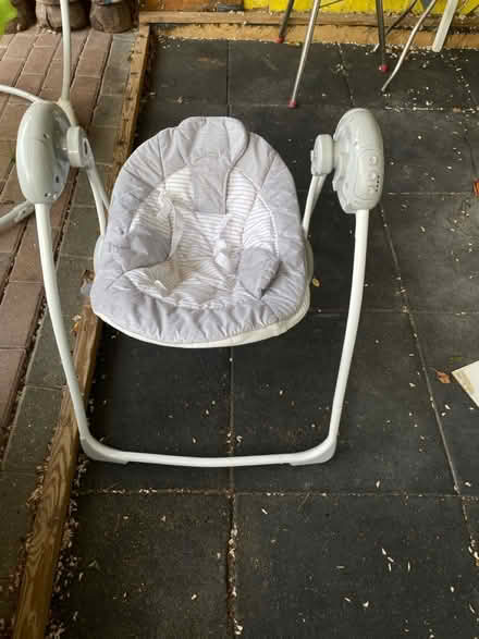 Photo of free Baby swing (Se279) #2