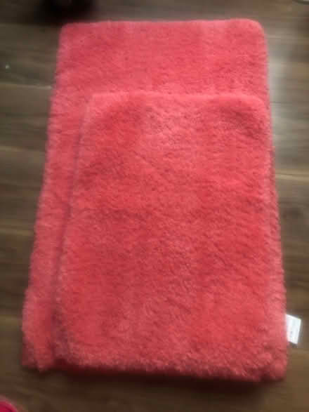Photo of free Bath mat set (Cavendish DE23) #1