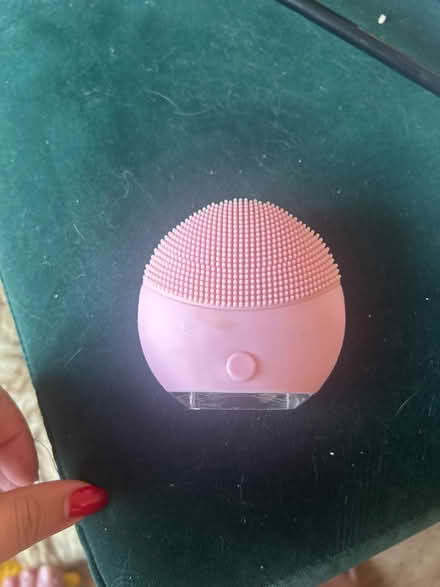 Photo of free Fake Foreo face scrubber (Park street st albans AL2) #2