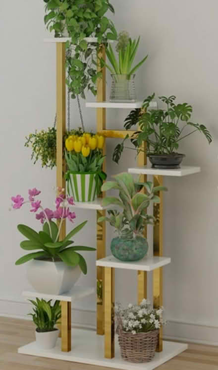 Photo of Shelving unit or plant stand (SS16) #1