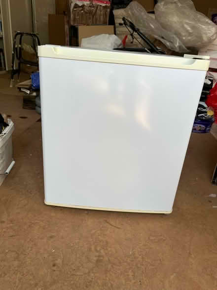 Photo of free Small fridge (Kt160ll) #1
