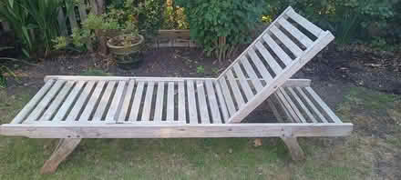Photo of free Hardwood Garden Sun Lounger/Recliner (Risinghurst OX3) #1