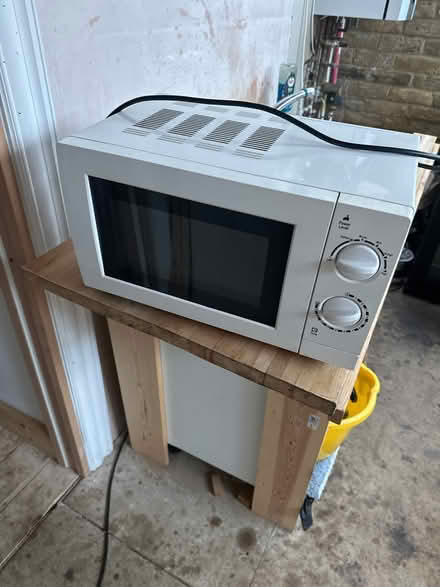 Photo of free Microwave oven (Se6 2ha) #1