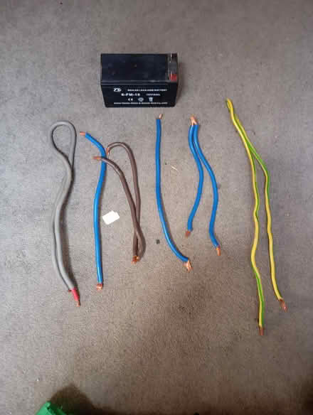 Photo of free 12v battery and thick copper cables (N evington, Leicester LE5) #1