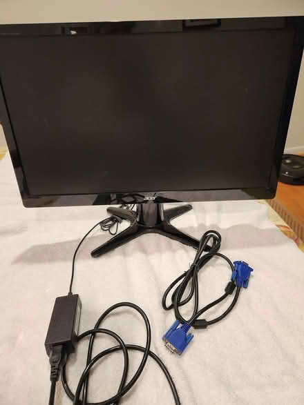 Photo of free 22 in Acer Monitor (Bowie) #1