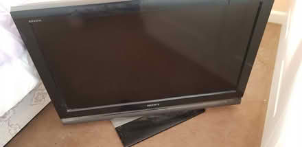 Photo of free 33" Sony TV (Emsworth PO10) #1