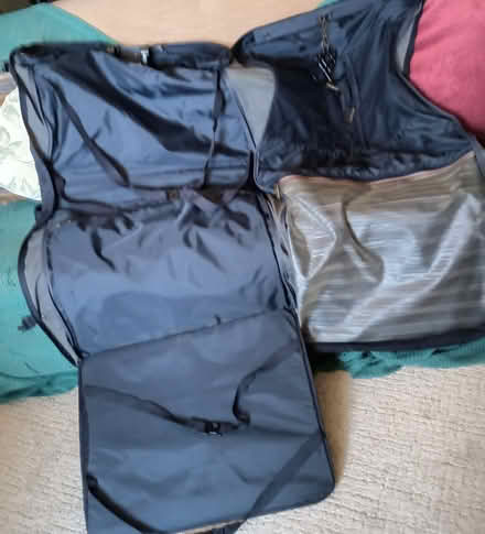 Photo of free Weekend shoulder travel bag (Magnolia 98199) #4
