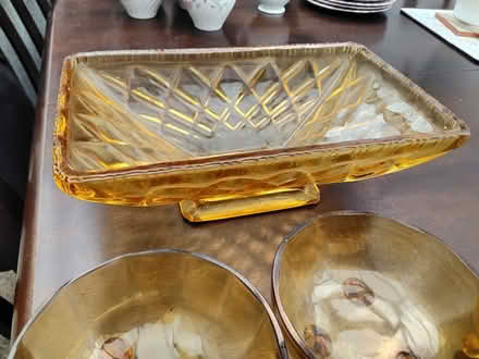 Photo of free Dessert bowls, plus matching larger bowl plus oblong fruit b (Bordon GU35) #4