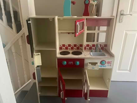 Photo of free Wooden play kitchen (Tilekiln TN38) #2