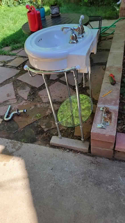 Photo of free 32" x 20" pedistal sink (Westminster) #1