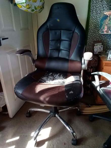 Photo of free Gaming chair (Ruabon LL14) #1