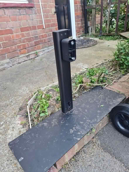 Photo of free TV stand (Norbury SW16) #1