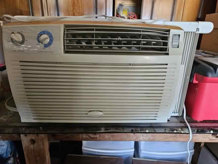 Photo of free Window Air Conditioner (Central Mississauga) #1