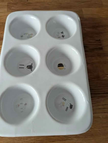 Photo of free Ceramic muffin / Yorkshire pud tray never used (Grangeway area NN10) #1