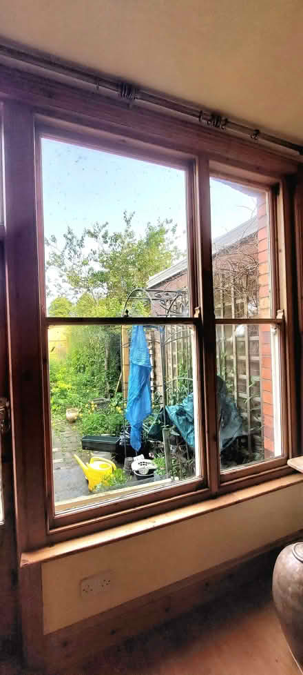 Photo of free Large sash windows. (Oswestry SY11) #3