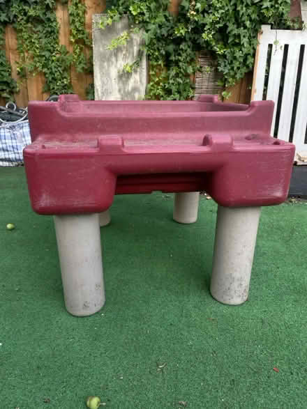 Photo of free Water table (Se279) #2