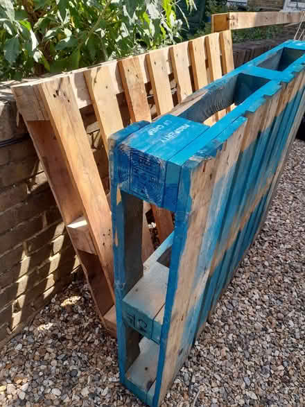 Photo of free Pallets (Stockwell SW9) #1