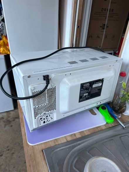 Photo of free Microwave oven (Se6 2ha) #3