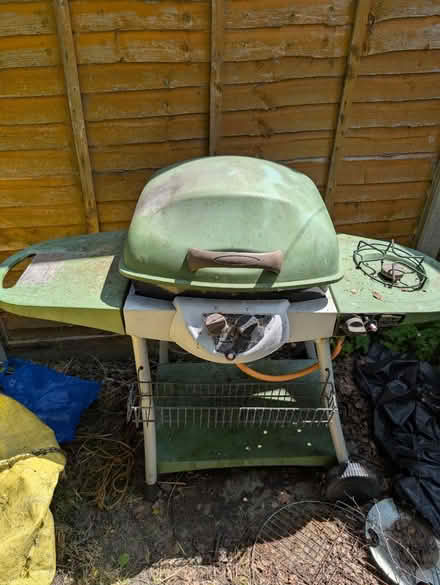 Photo of free Gas bbq (HA51NW) #1