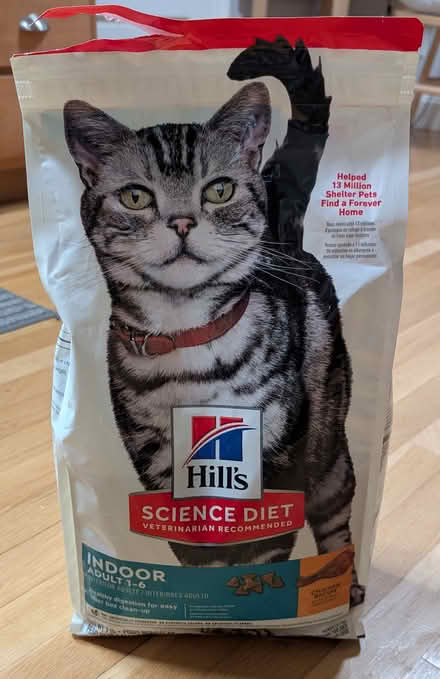 Photo of free cat food (near hospital) #1
