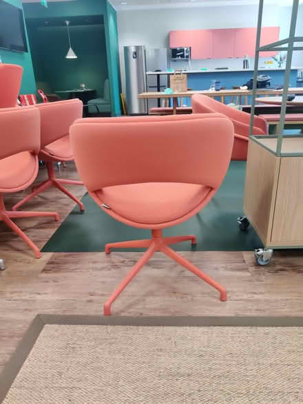 Photo of free Round upholstered chair (WC2R 1HH) #2