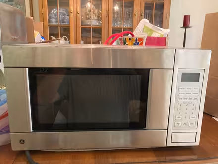 Photo of free Microwave GE (North Stamford) #1