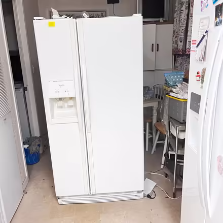 Photo of free Whirlpool Fridge (Chesapeake 23320) #1