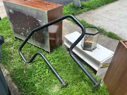 Photo of free Caméra and shoe rack (Lindendale and Linfield) #2
