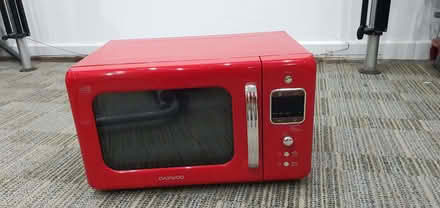 Photo of free Small Daewoo microwave 800w (Torre TA23) #1