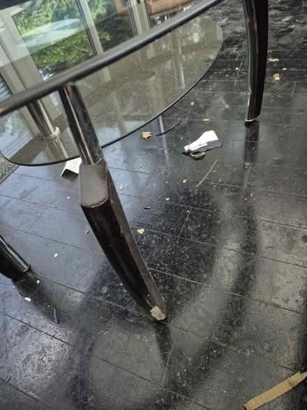 Photo of free Glass coffee table for upcycling (Parsons cross S5) #2