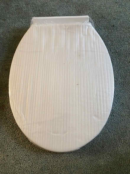 Photo of free White Plastic Toilet Seat (Denvilles Havant) #1