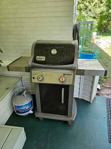 Photo of free Gas Grill needs repair (63124, near STL Galleria) #1