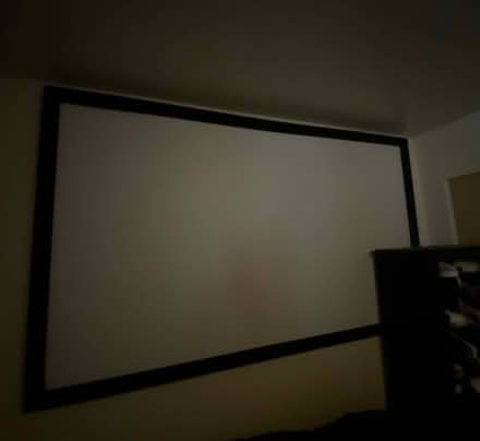 Photo of free Massive projector screen (Ballard) #2