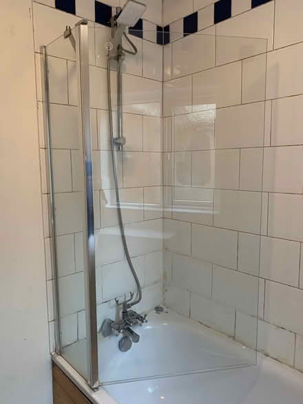 Photo of free Shower glass door (Wimbledon , Sw19) #1
