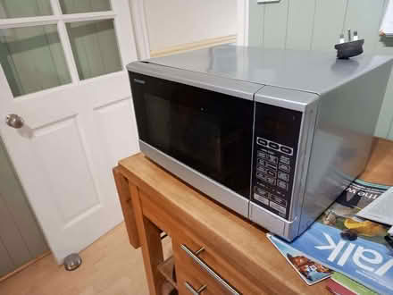 Photo of free Microwave (Hillingdon UB10) #2